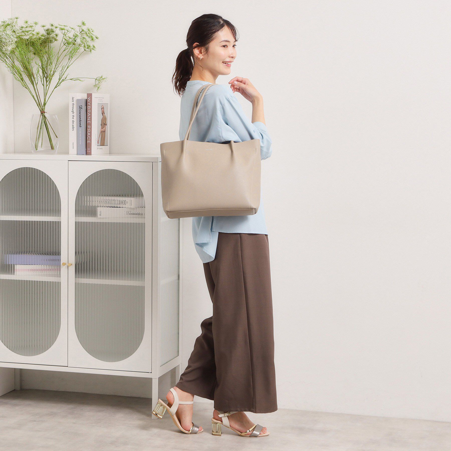 ITS&rsquo;DEMO「仕切りA4トート」|トートバッグ|