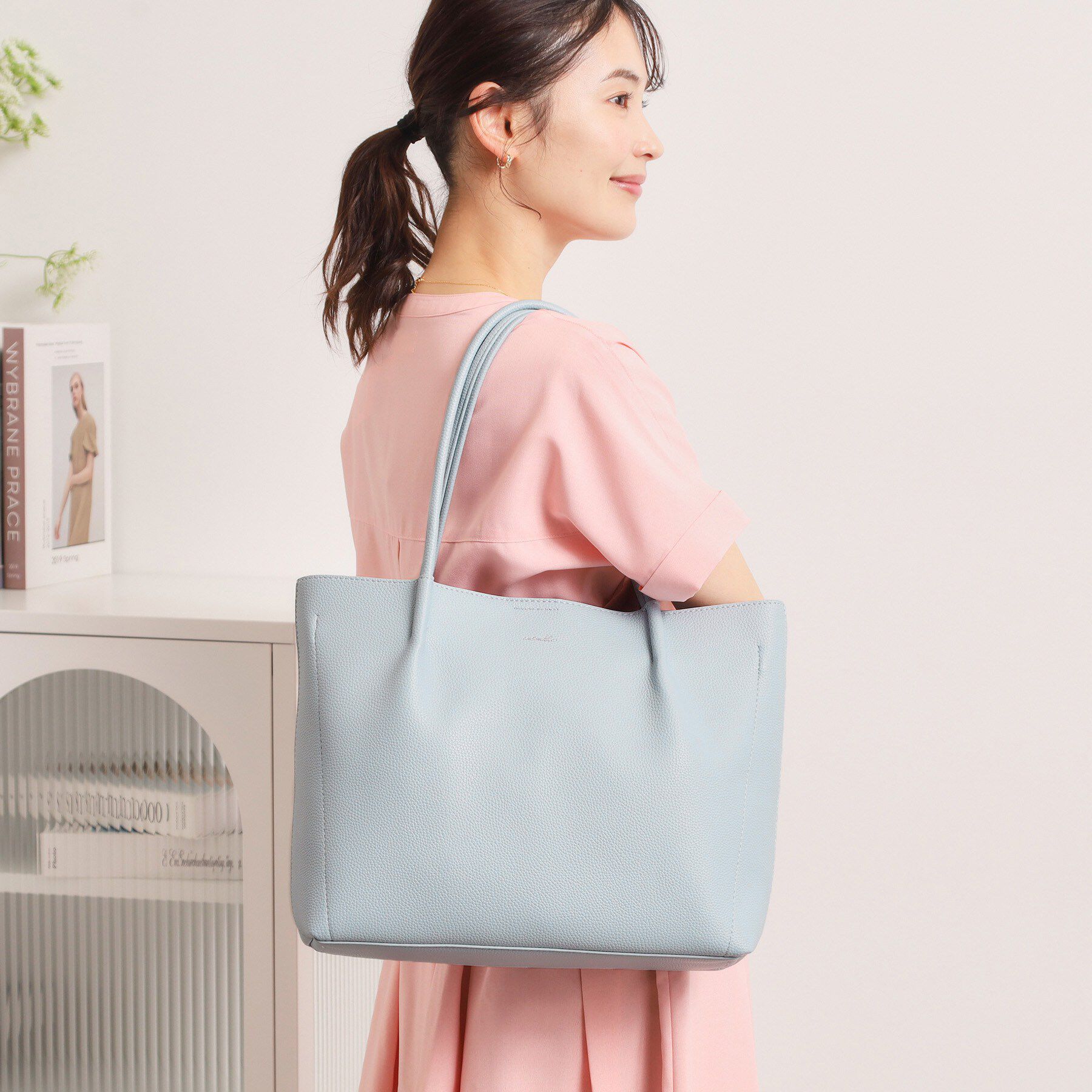 ITS&rsquo;DEMO「仕切りA4トート」|トートバッグ|