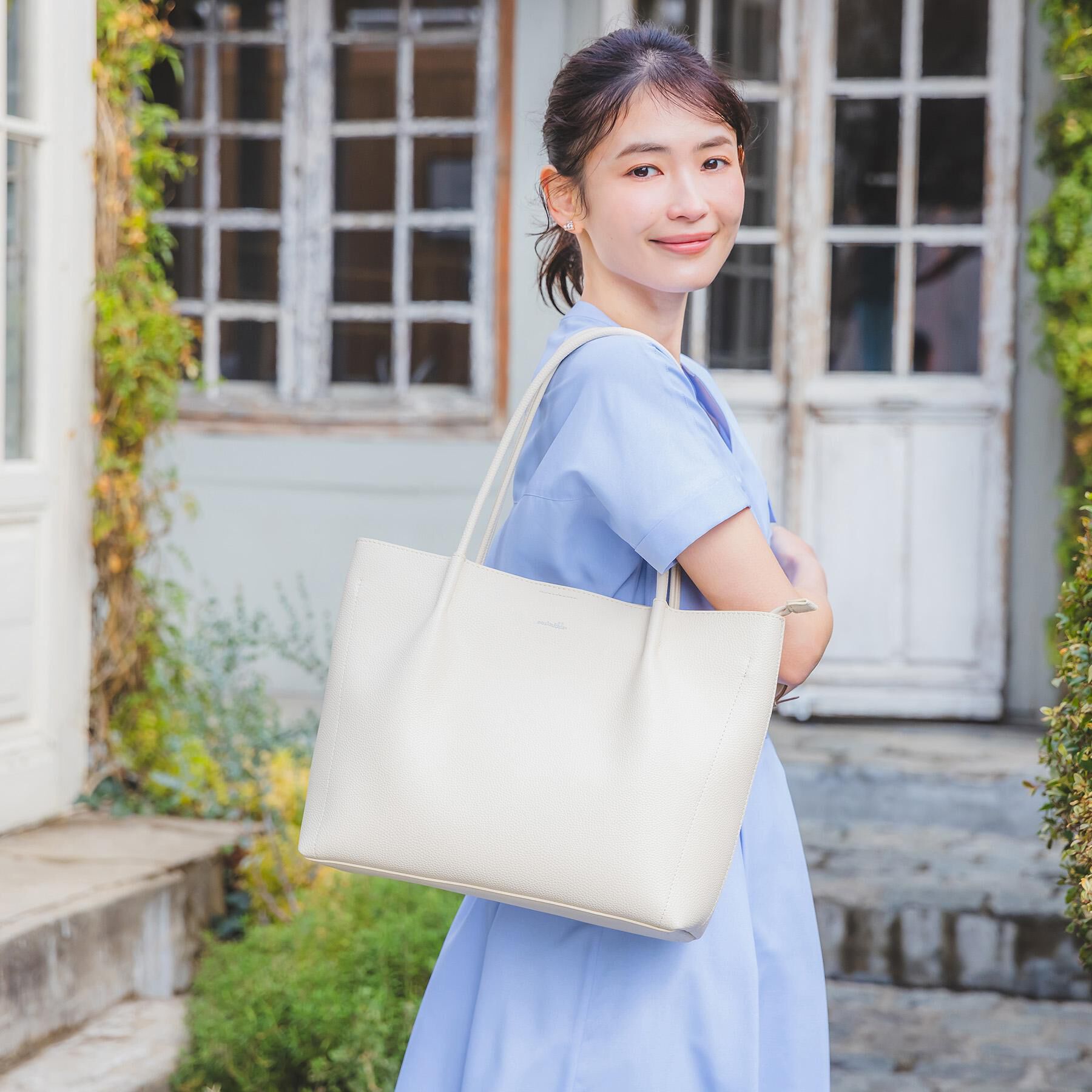 ITS&rsquo;DEMO「仕切りA4トート」|トートバッグ|