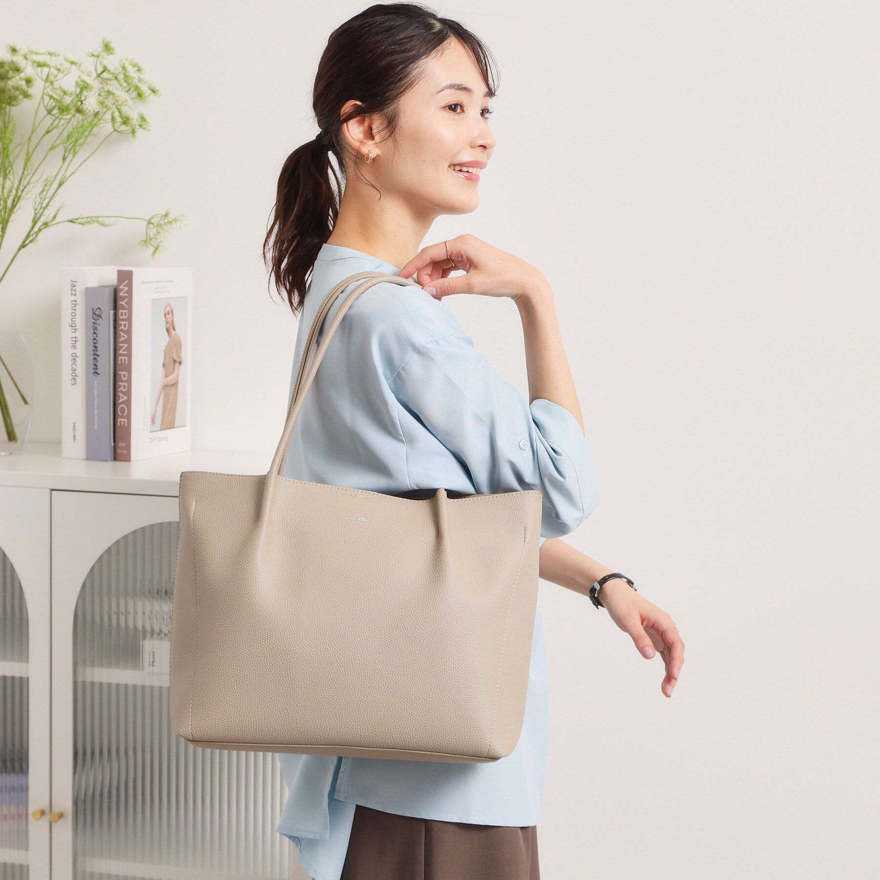 ITS&rsquo;DEMO「仕切りA4トート」|トートバッグ|