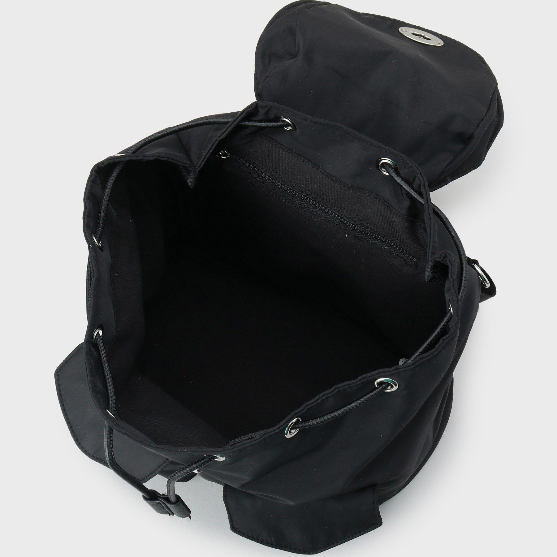 Ober Tashe「ナイロンカジュアルリュック」|リュック|