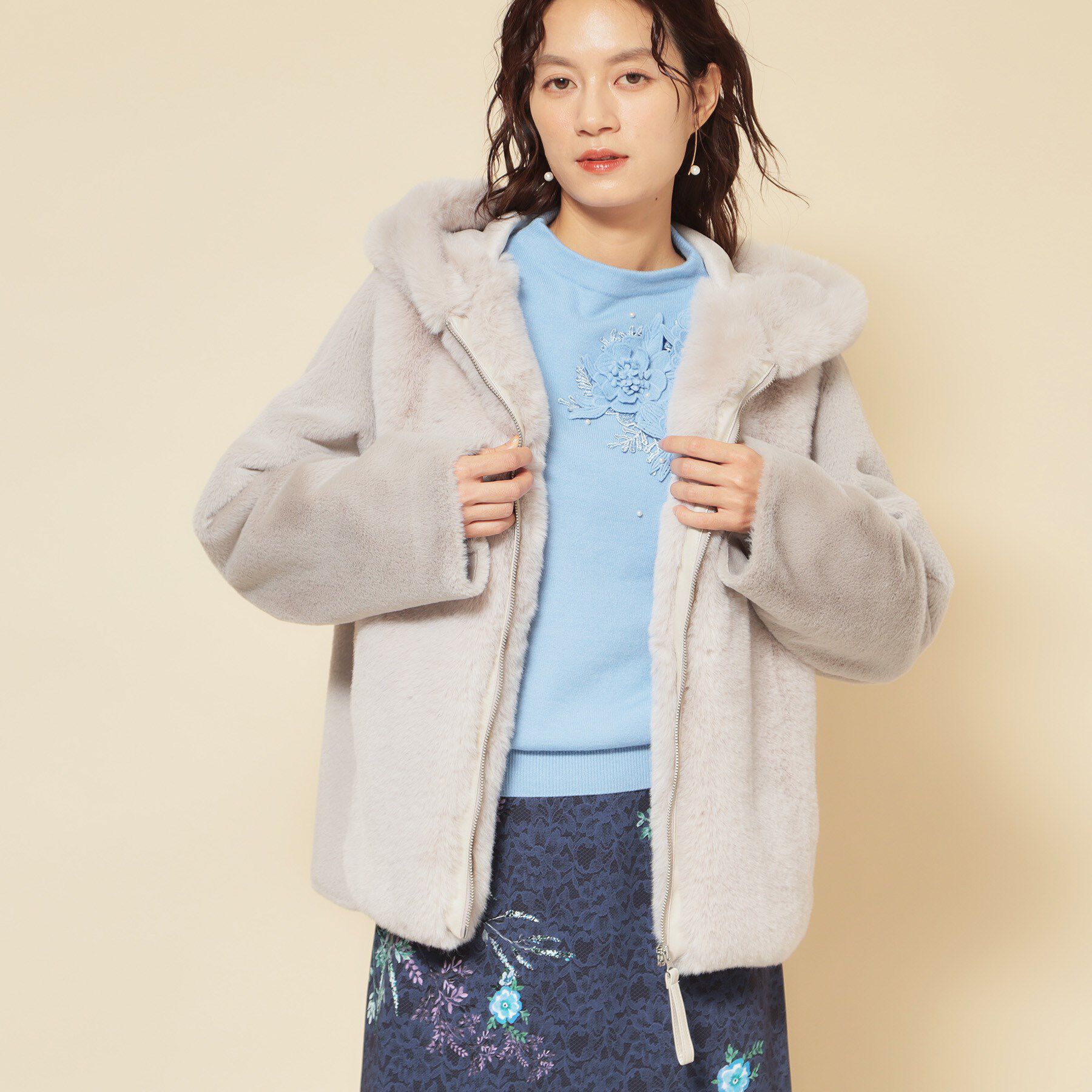 SunaUna「【冬を彩る異素材フェイクファーアウター】」|ブルゾン・スタジャン|ライトグレー(011