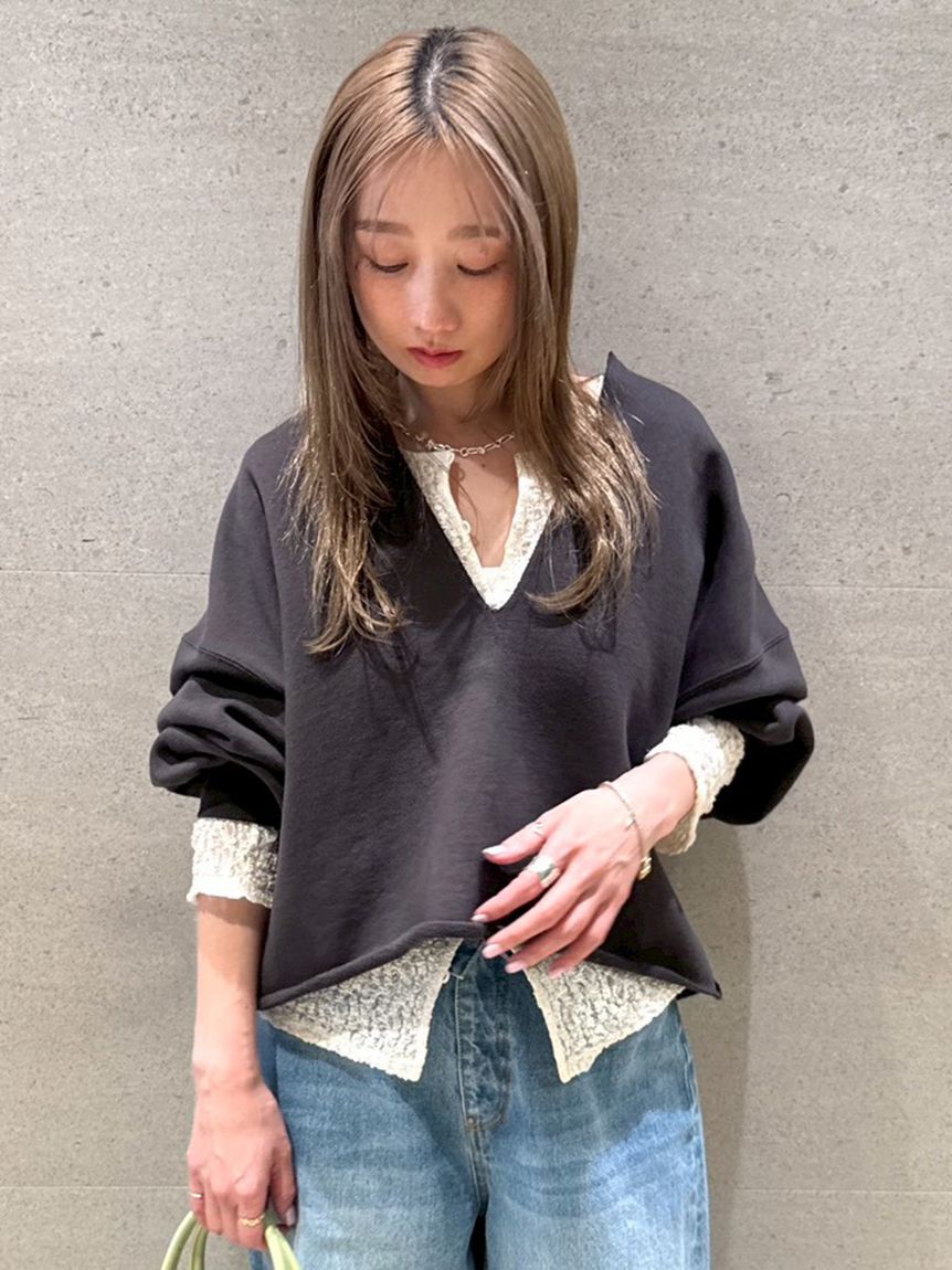 emmi atelier「Vネックスウェットプルオーバー【セットアップ対応】」|Tシャツ・カットソー|