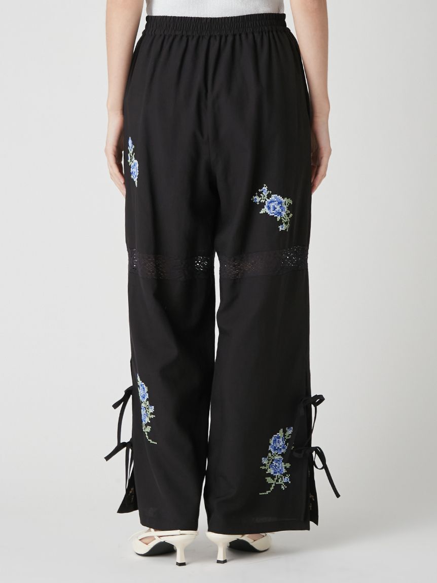 LILY BROWN「フラワークロスステッチリボンパンツ」|チノ|