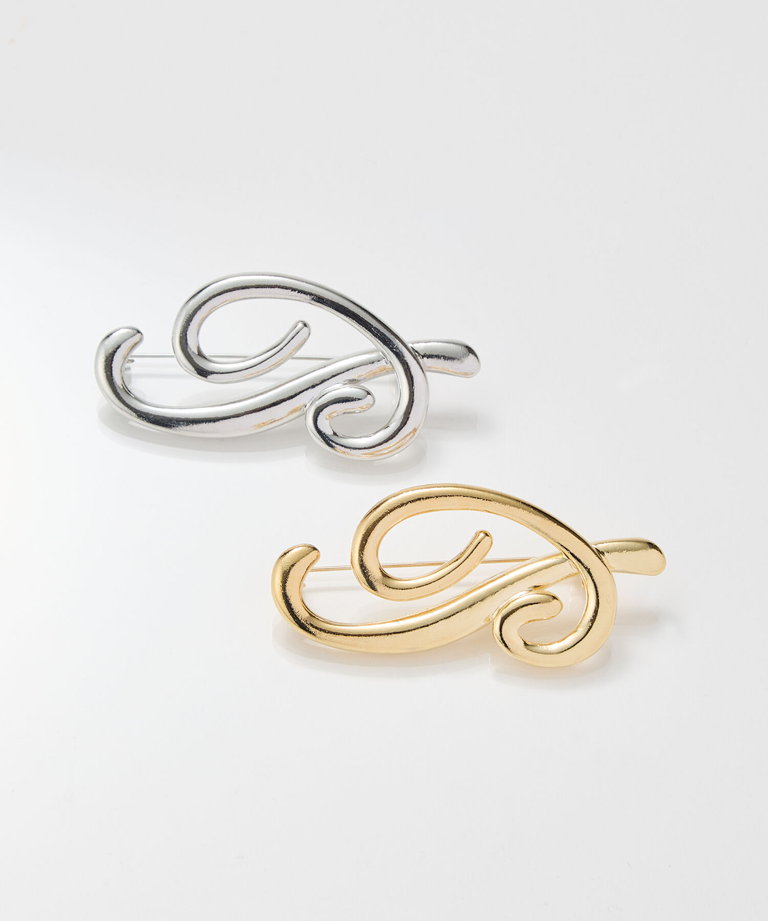 Phoebe「ニュアンスメタルブローチ　ゴールド」|ブローチ・コサージュ|