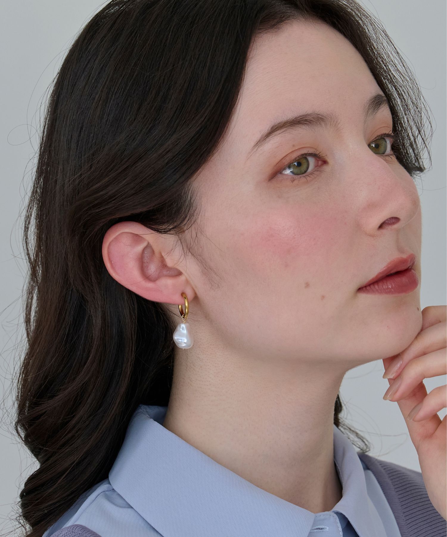 Phoebe「【金属アレルギー対応】バランスバロックパールフープイヤリング　ゴールド/ステンレス/大ぶり/主役級」|イヤリング|