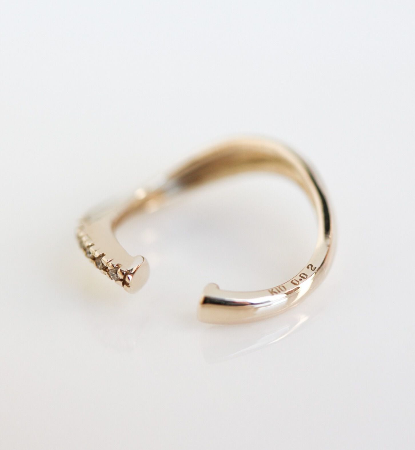  「ダイヤモンド カーブ シリウス イヤーカフ | K10YG 【片耳用】」|イヤーカフ|