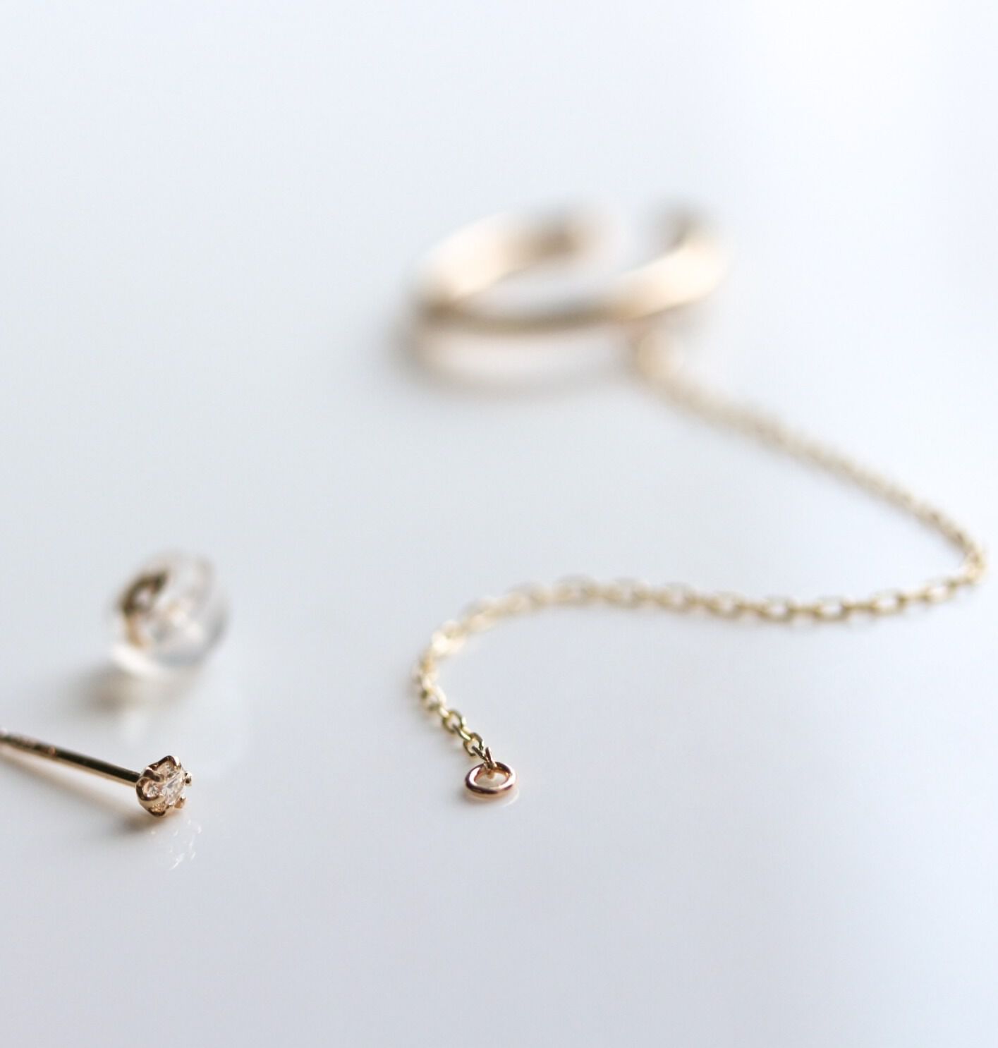  「ダイヤモンド 0.03ct イヤーカフ ピアス | K10YG 【片耳用】」|イヤーカフ|