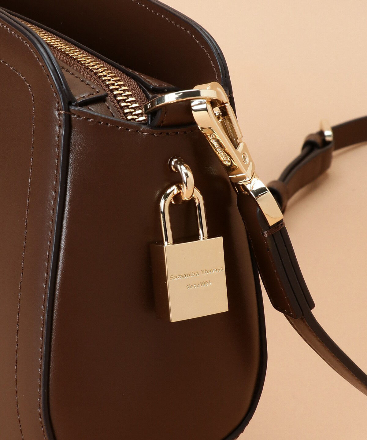 Samantha Thavasa「トラペズミニヨン ショルダーバッグ」|ショルダー・メッセンジャー|