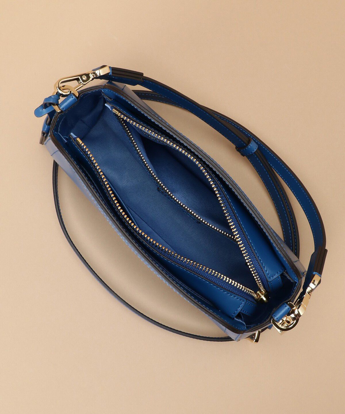 Samantha Thavasa「トラペズミニヨン ショルダーバッグ」|ショルダー・メッセンジャー|