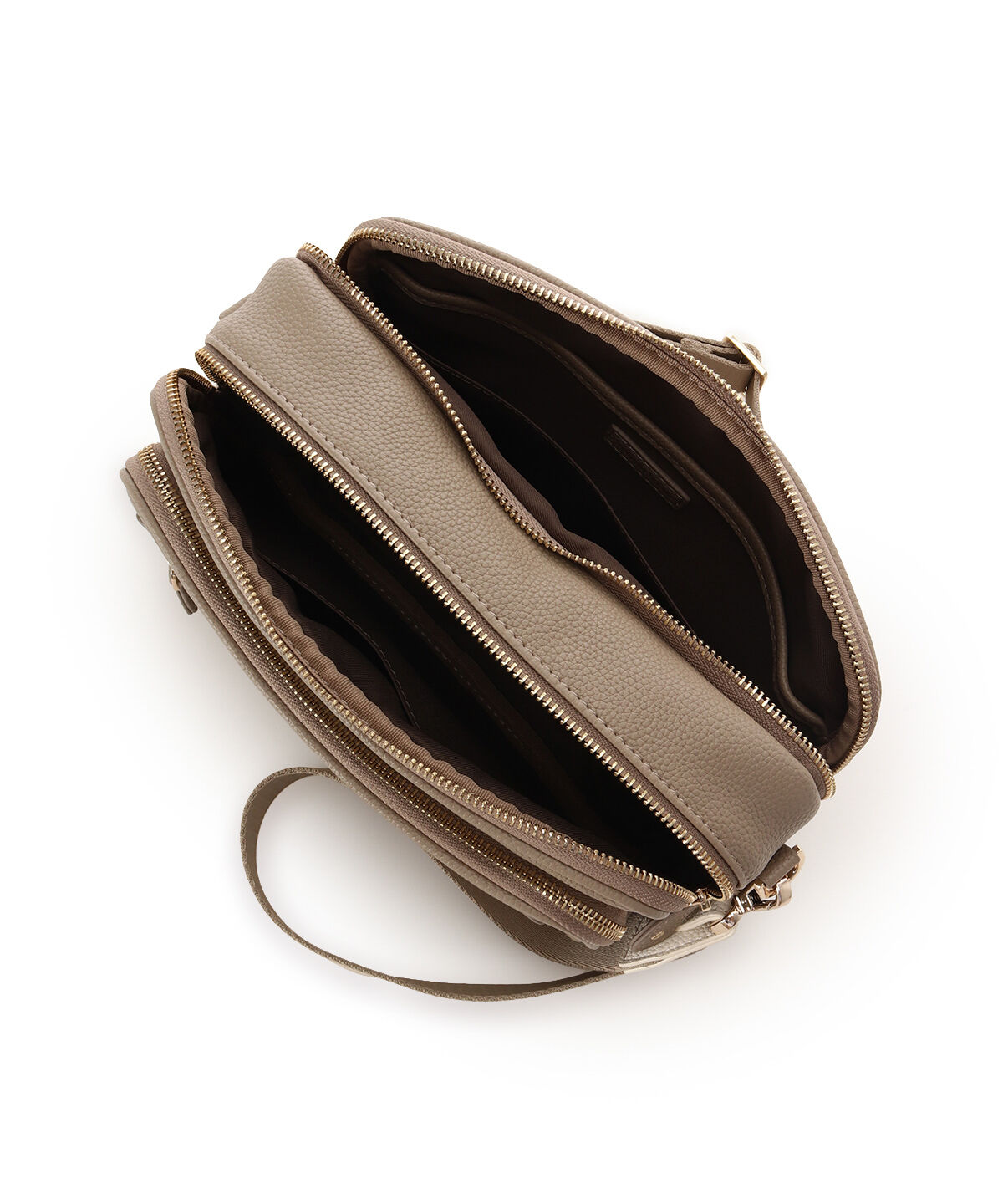 Samantha Thavasa「カジュアルテイストスクエアショルダーバッグ」|ショルダー・メッセンジャー|