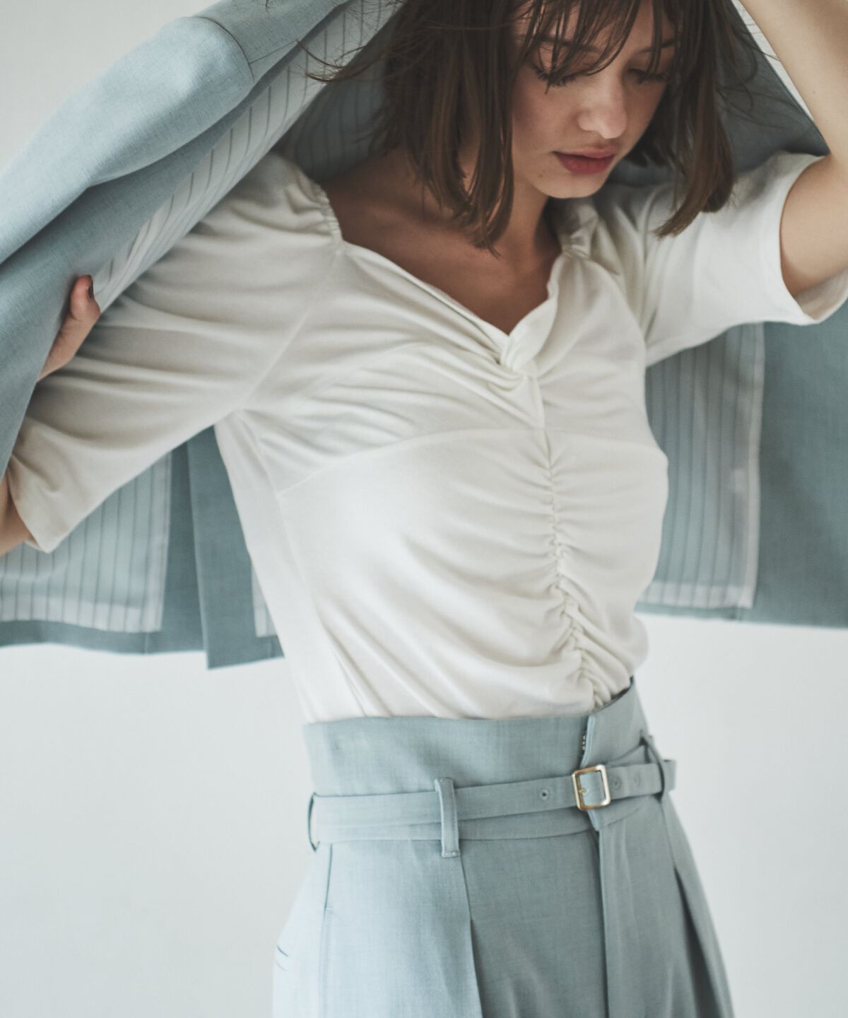 アンドクチュール「フロントクロスギャザーTシャツ」|Tシャツ・カットソー|