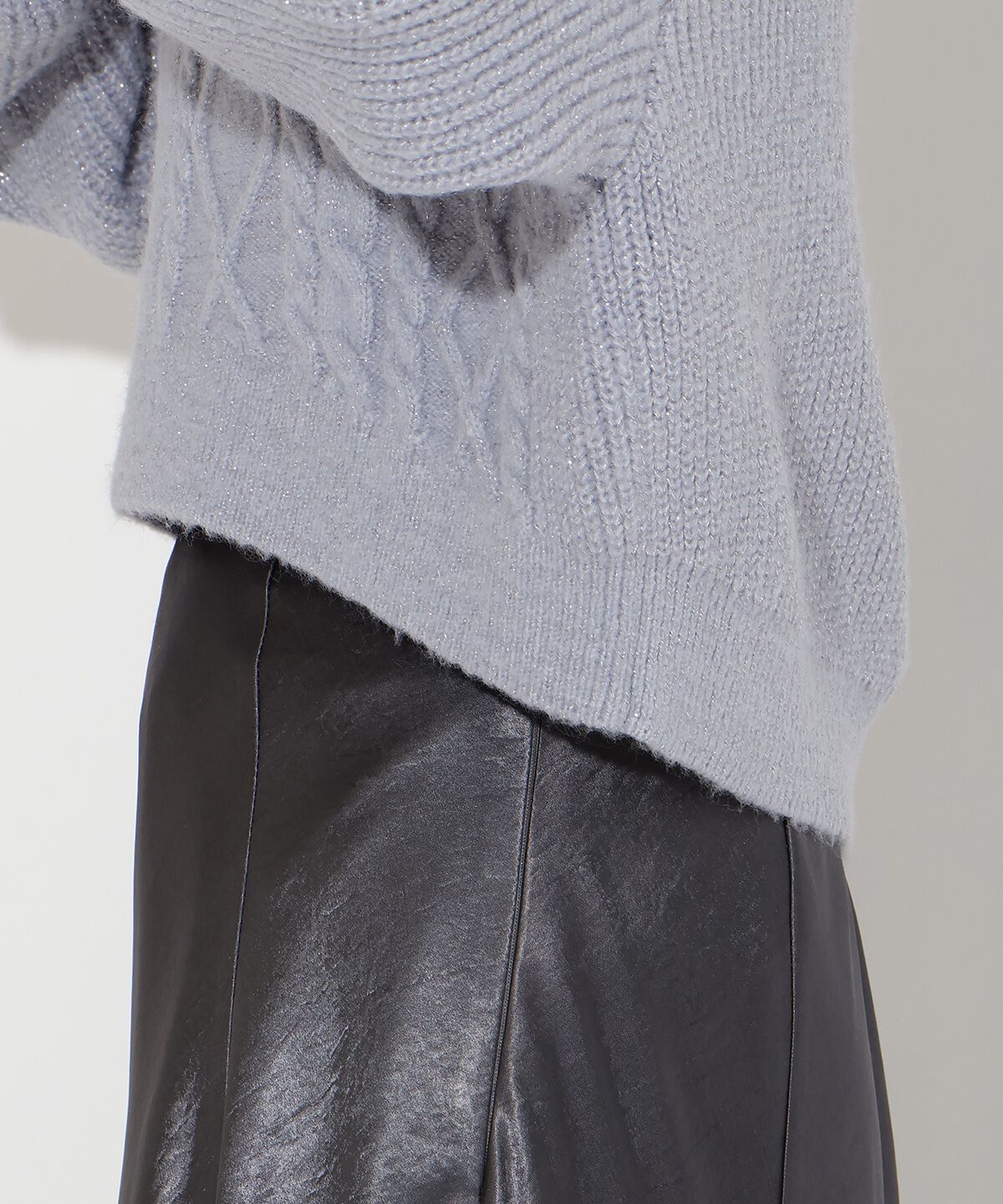 アンドクチュール「ラメケーブルタートルニットプルオーバー」|ニット・セーター|