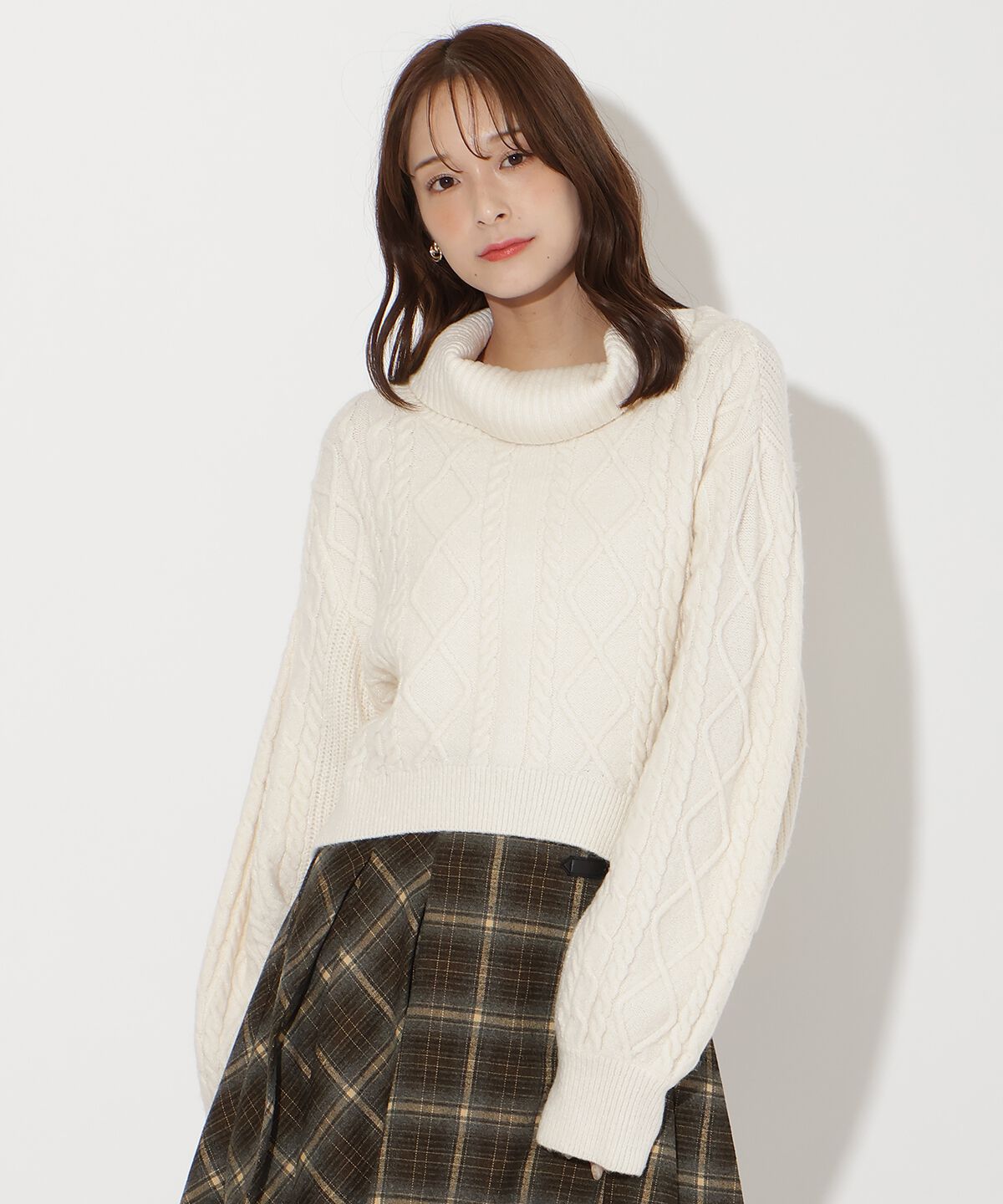 アンドクチュール「ラメケーブルタートルニットプルオーバー」|ニット・セーター|