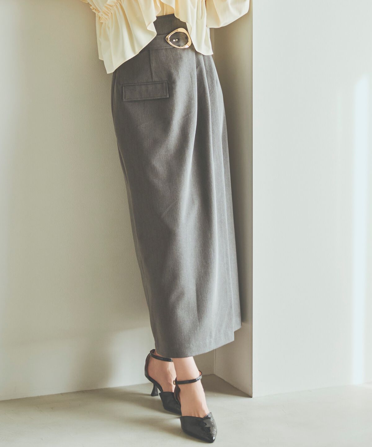 アンドクチュール「タックストレートスカート」|タイト|