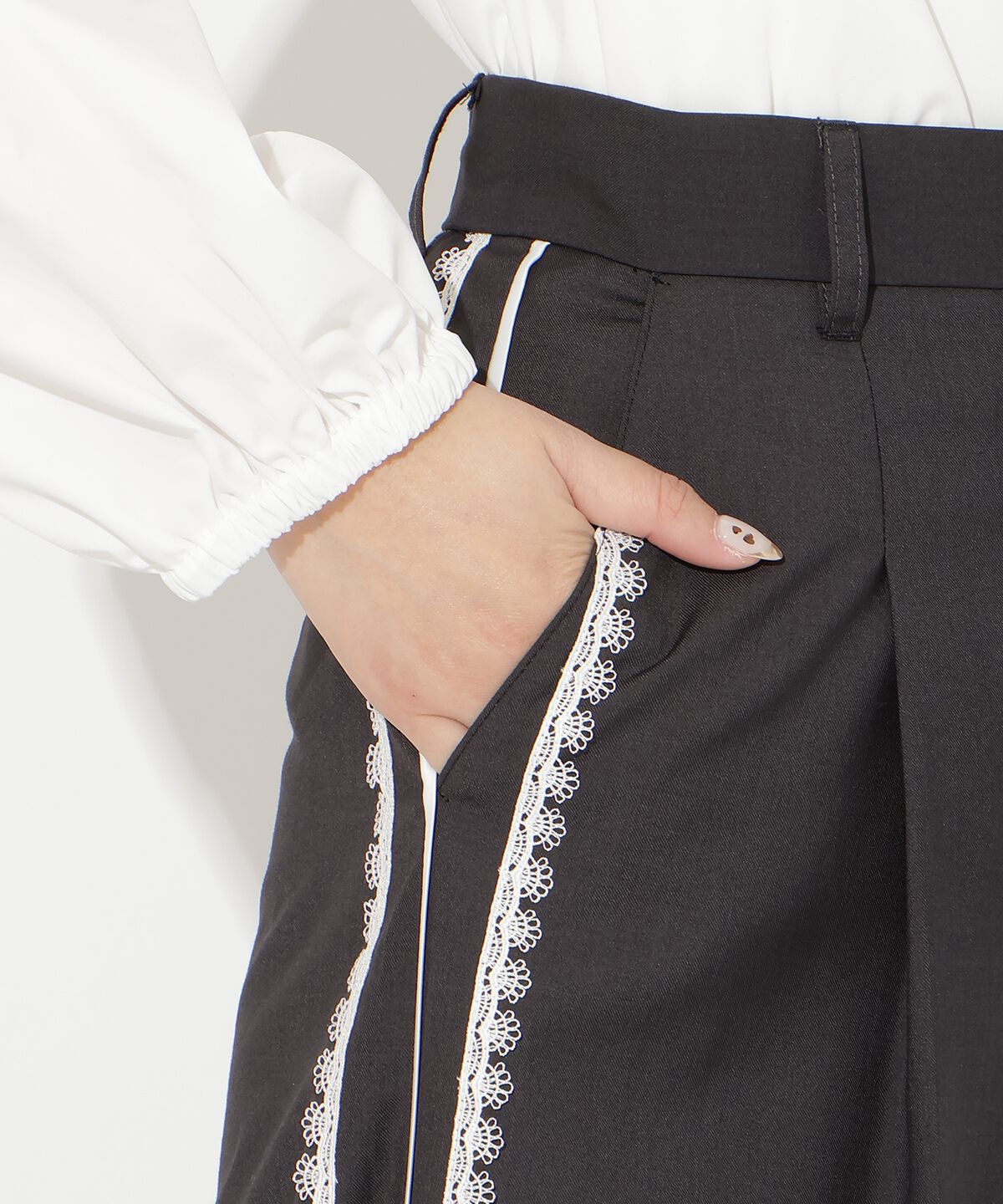 アンドクチュール「サイドレースラインパンツ」|その他|