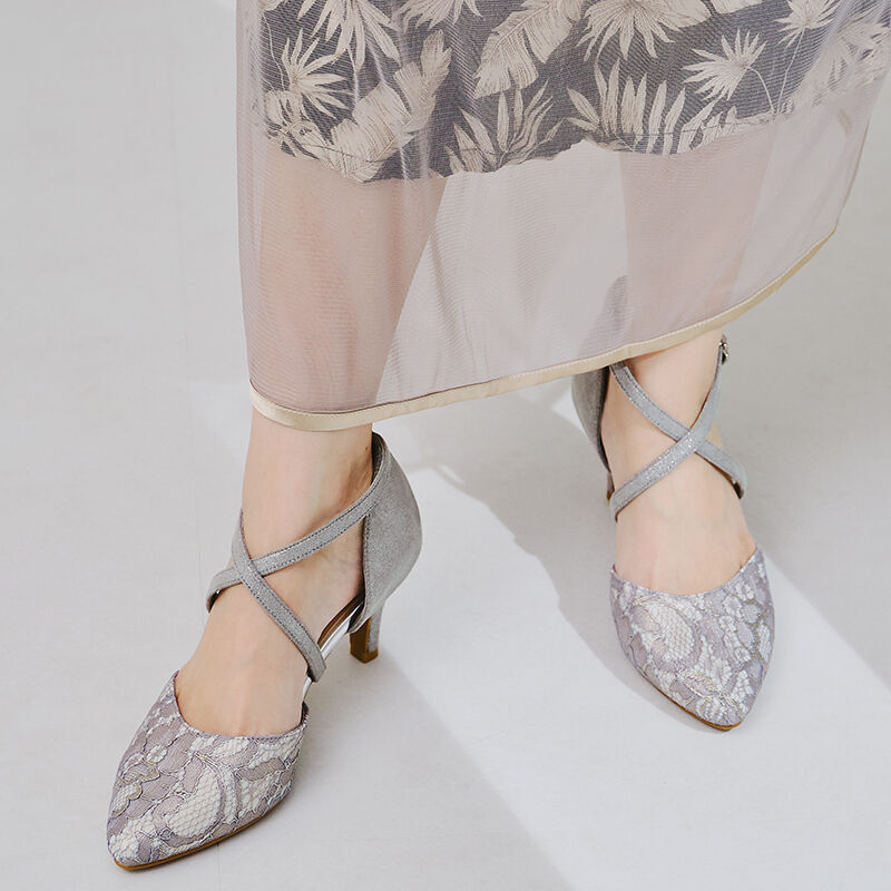 ORiental TRaffic「【オケージョン】クロスストラップヒールパンプス/R-2017 結婚式 パーティー 二次会 人気」|パンプス|SILVER