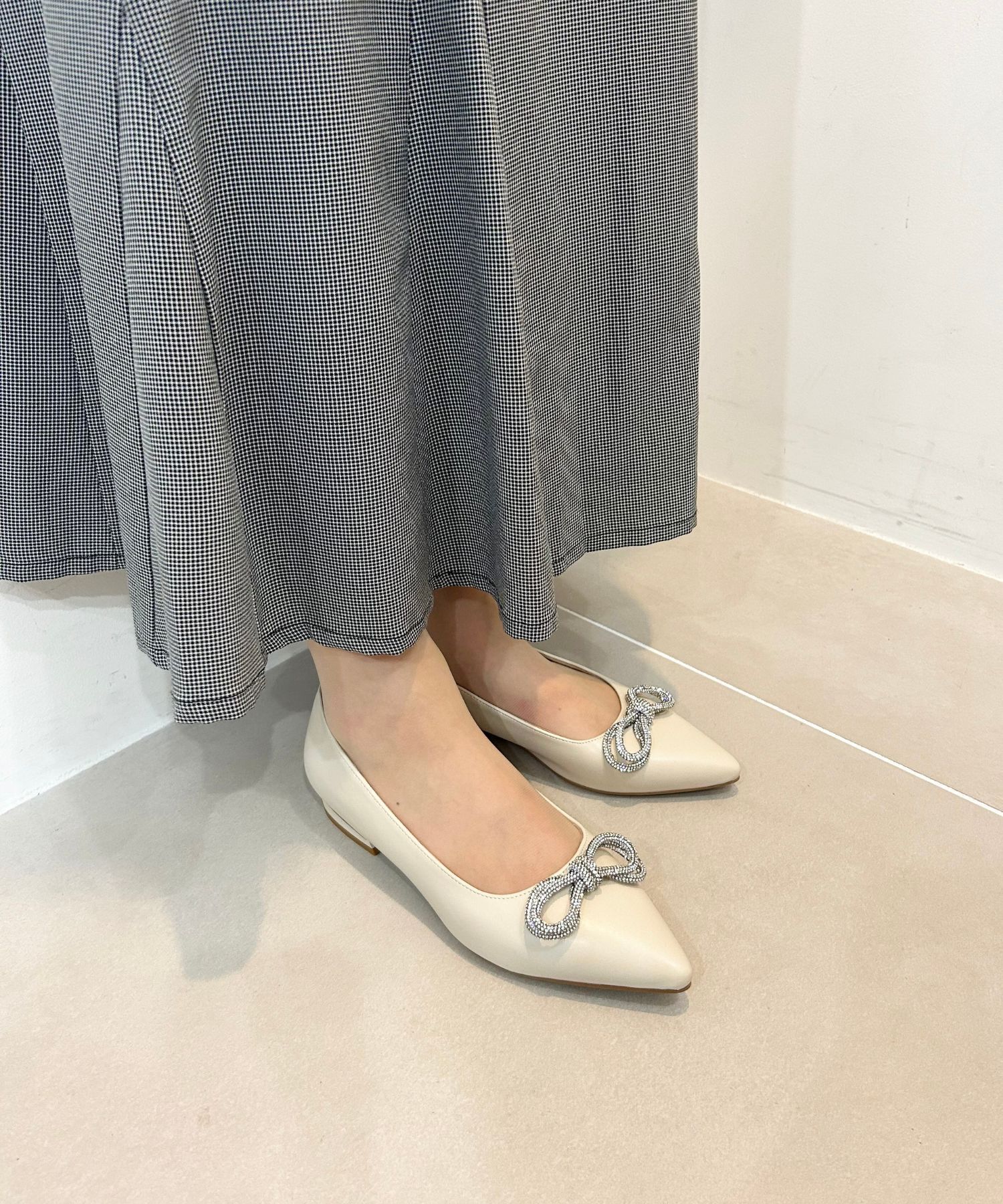 ORiental TRaffic「【トレンド】ビジューリボンフラットパンプス/41310 人気 トレンド パンプス 売れてる 上品」|パンプス|