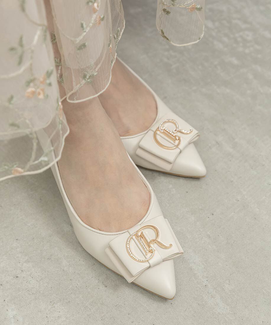  「【走れる美脚パンプス】ビジューモノグラムリボンフィットパンプス」|パンプス|