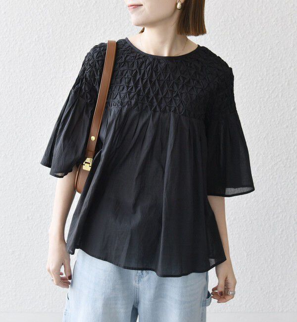 SHIPS any「SHIPS any:〈洗濯機可能〉ハンドスモッキング コットン フレア ブラウス」|シャツ・ブラウス|