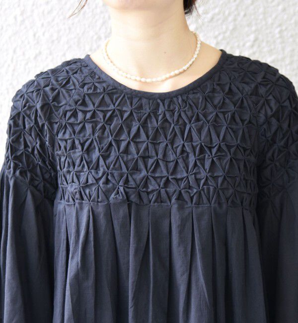 SHIPS any「SHIPS any:〈洗濯機可能〉ハンドスモッキング コットン フレア ブラウス」|シャツ・ブラウス|