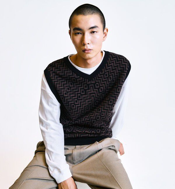 SHIPS「City Ambient Products:〈手洗い可能〉ジオメトリック ジャカード ニット ベスト」|ベスト・ジレ|