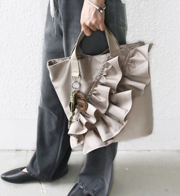 SHIPS for women「【WEB限定】チャーム 付き フリル トート」|トートバッグ|