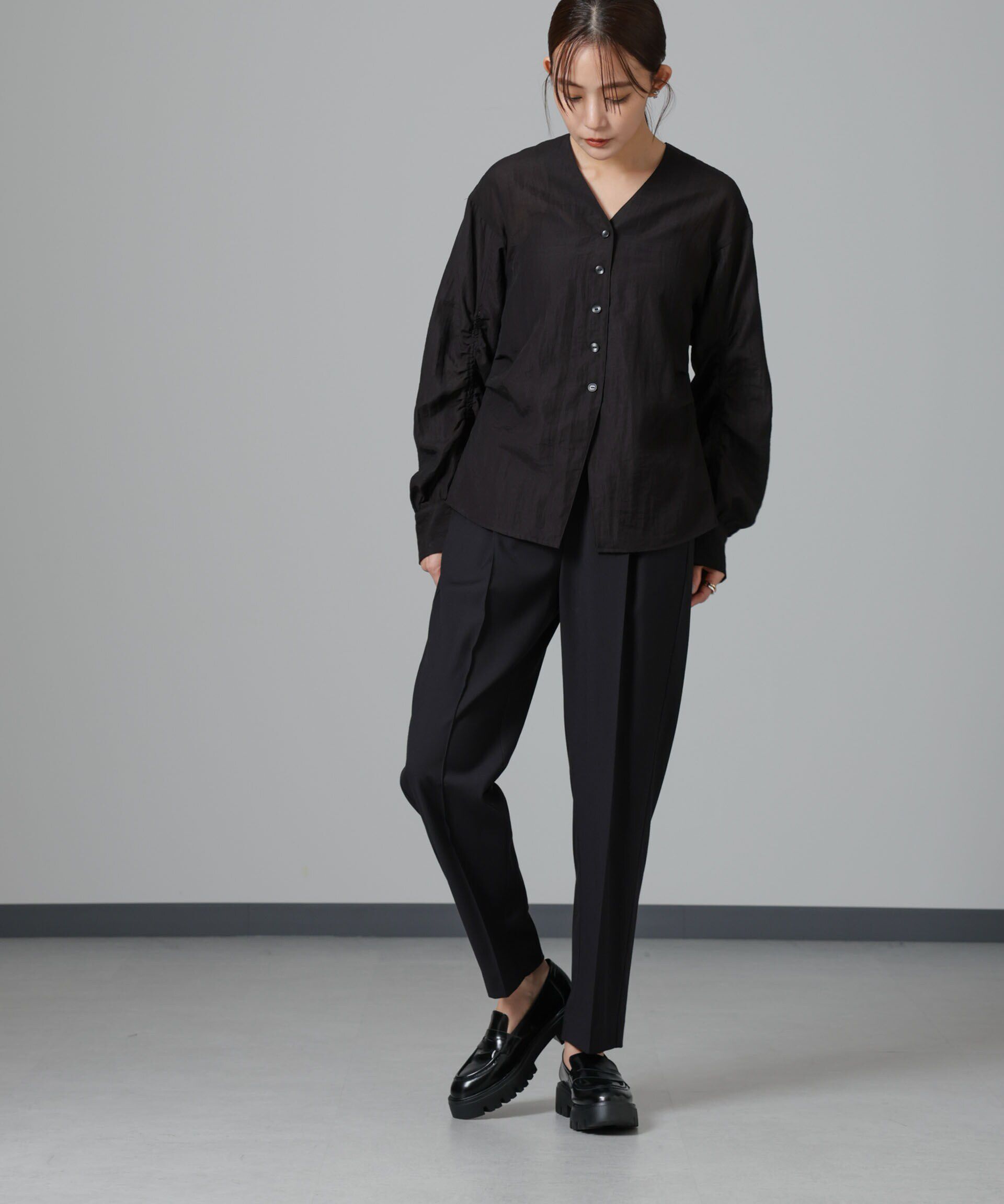 nano･universe「ウラキモウ ピンタックイージーテーパードパンツ」|チノ|