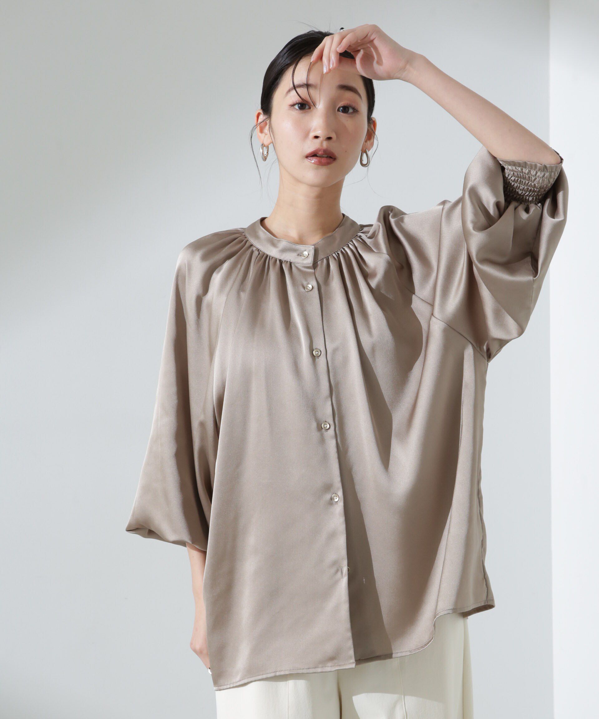 nano･universe「前後2WAYサテンドルマンギャザーブラウス（セットアップ可）」|シャツ・ブラウス|