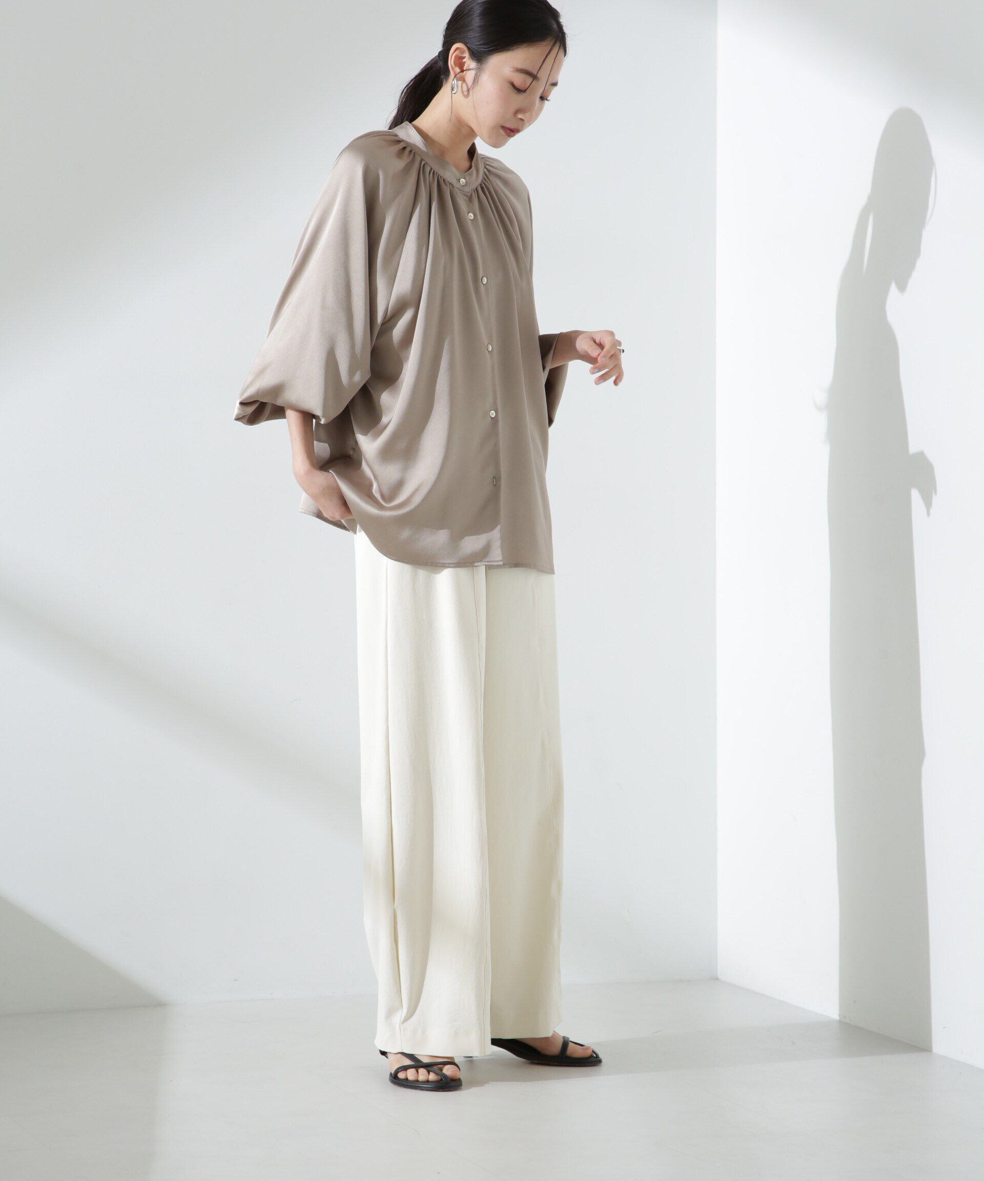 nano･universe「前後2WAYサテンドルマンギャザーブラウス（セットアップ可）」|シャツ・ブラウス|