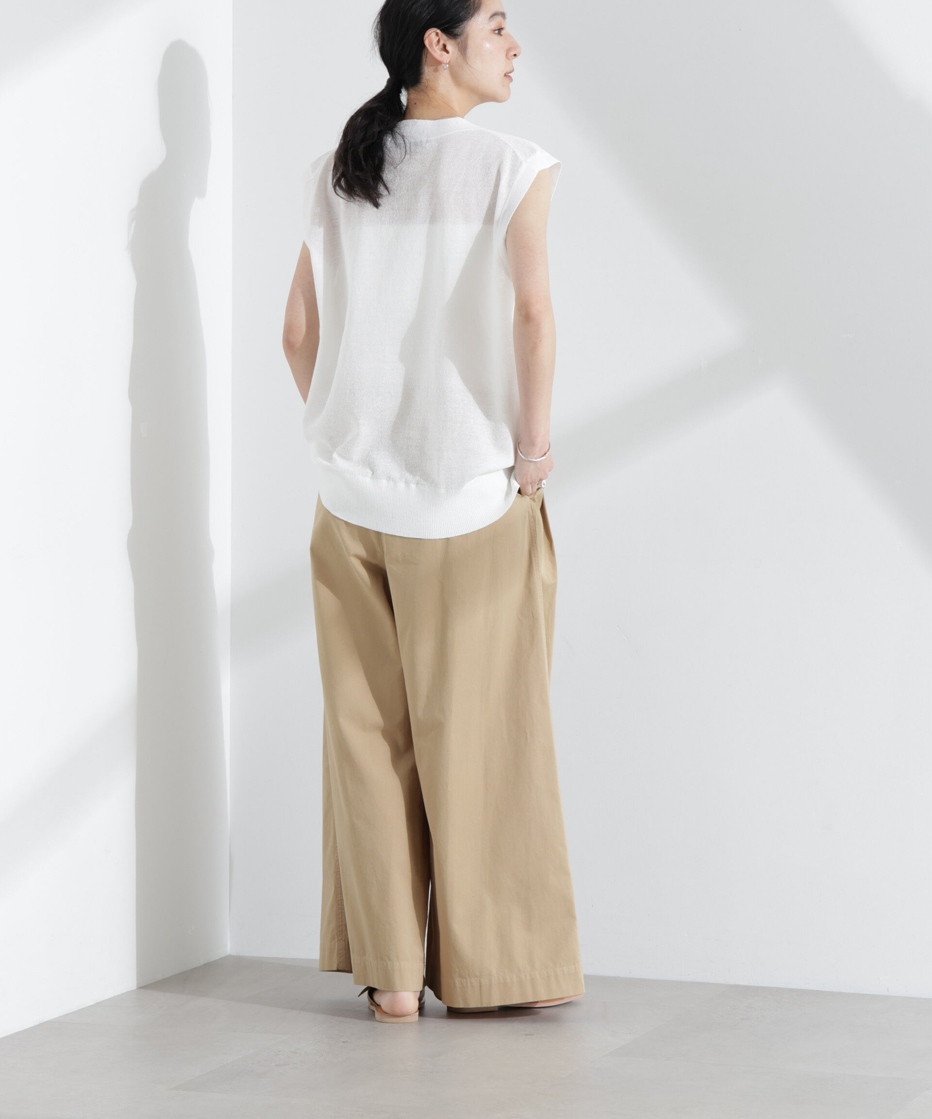 nano･universe「コットンタックワイドパンツ」|チノ|