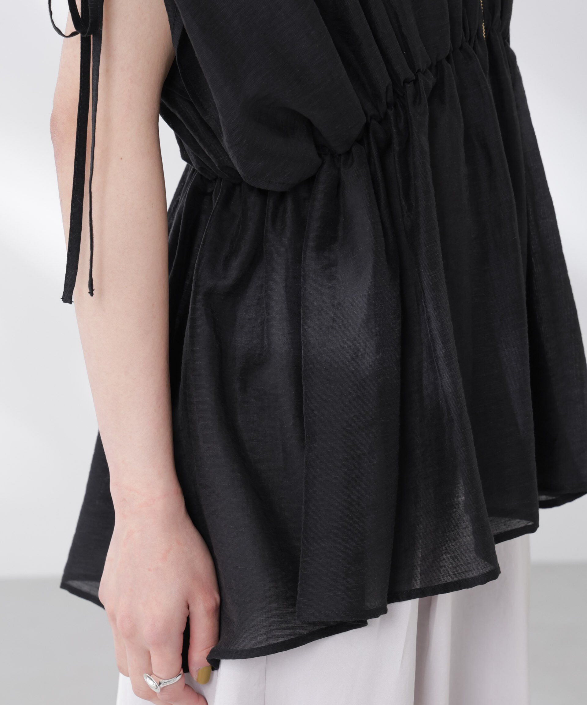 nano･universe「リネン混シアーギャザージップブラウス」|シャツ・ブラウス|