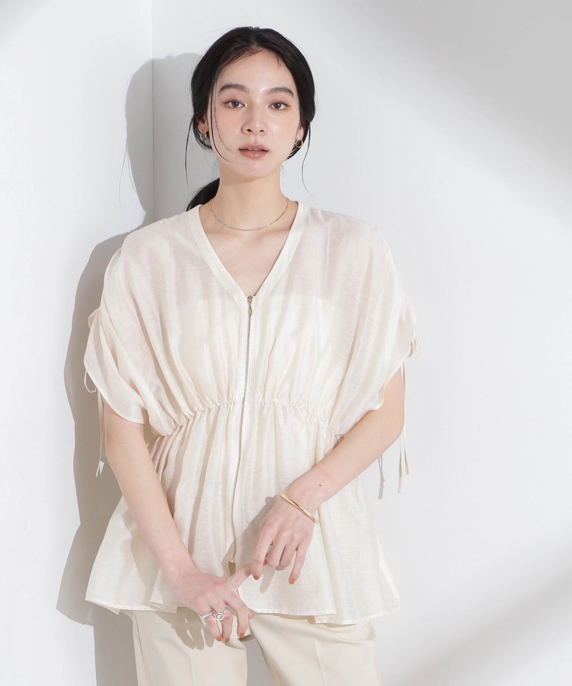 nano･universe「リネン混シアーギャザージップブラウス」|シャツ・ブラウス|