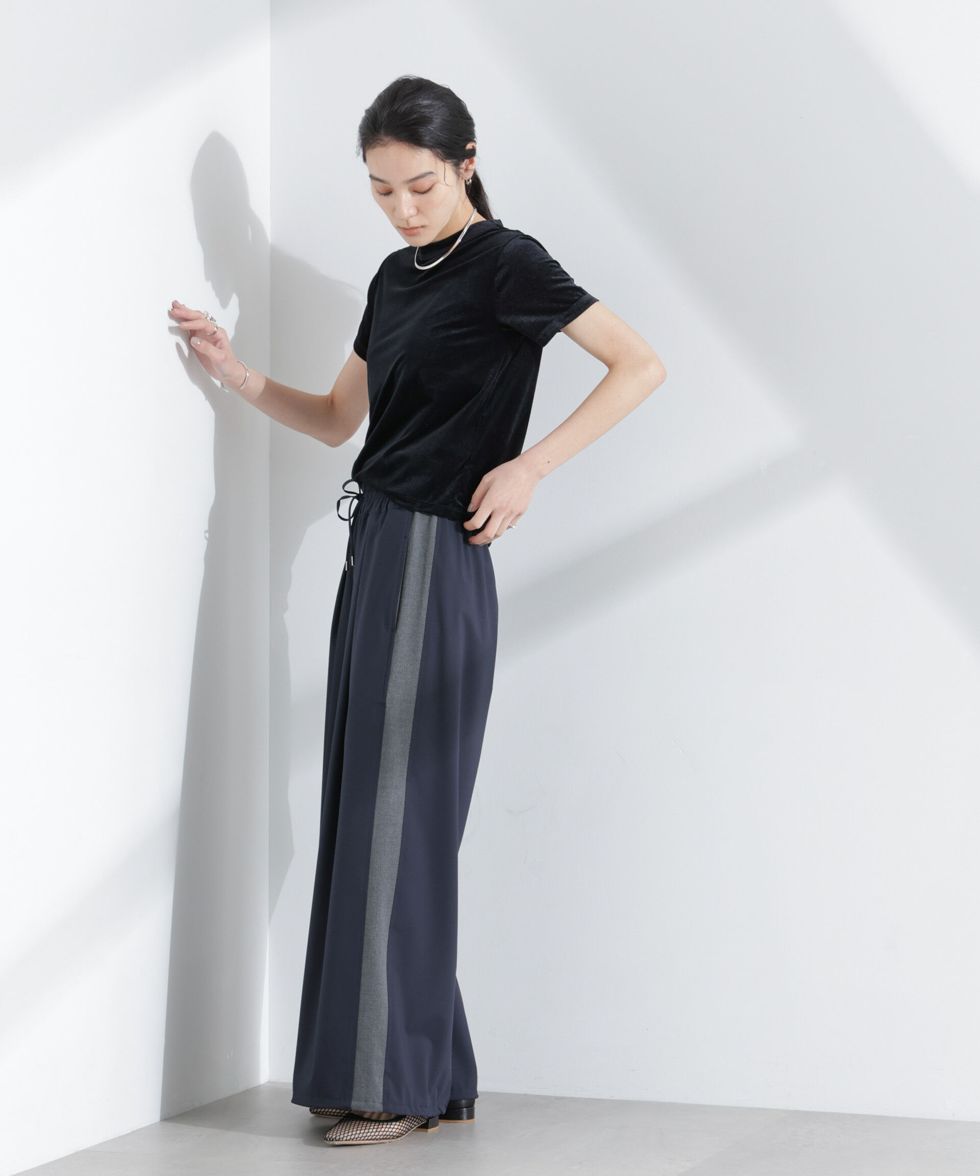 nano･universe「ラインイージーワイドパンツ」|チノ|