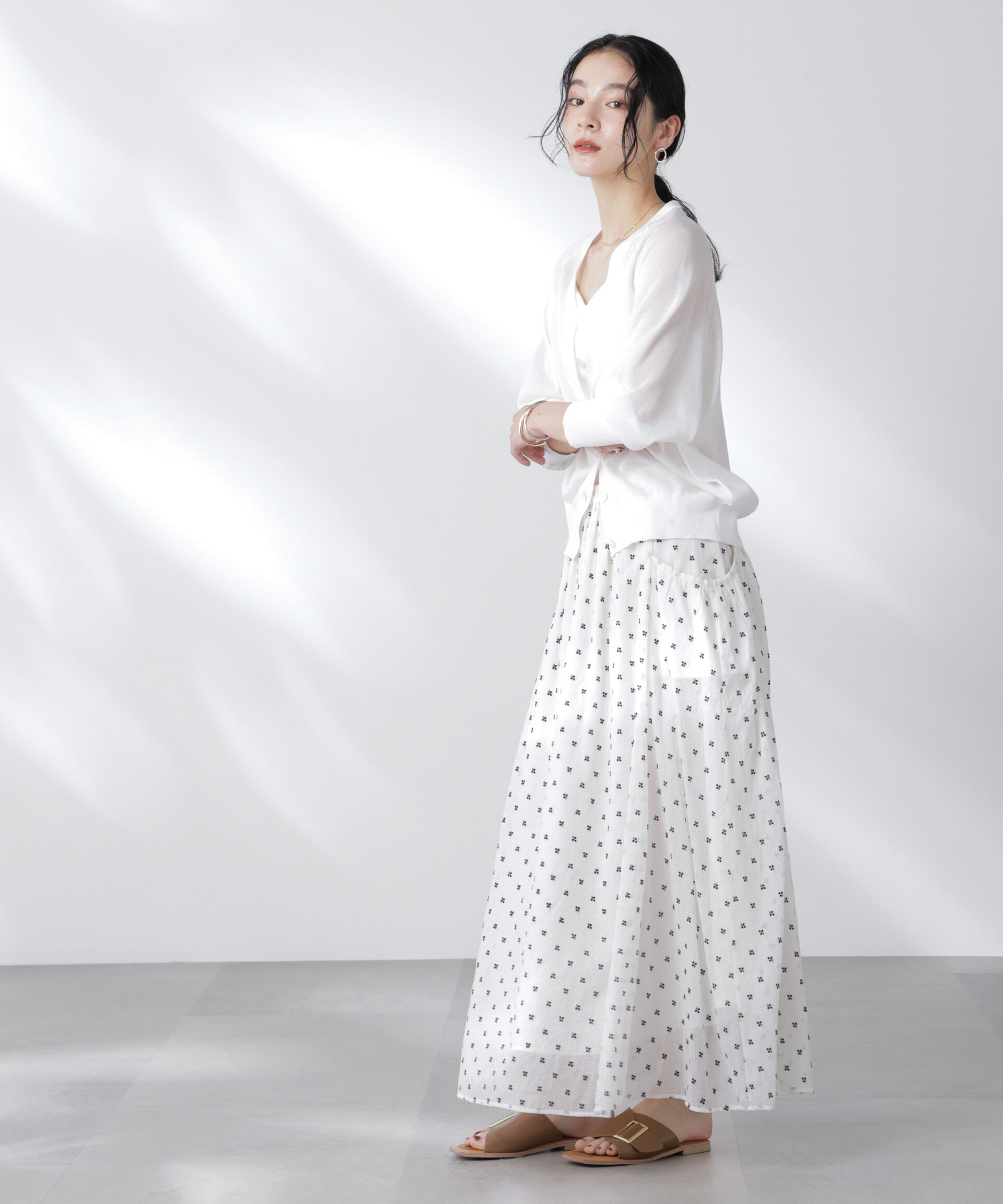 nano･universe「コットンスパークシアーＶネックカーディガン」|ニット・セーター|