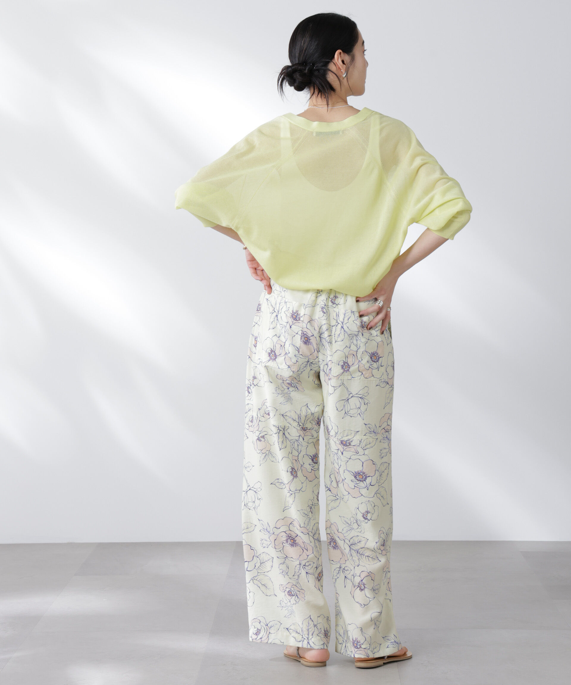 nano･universe「コットンスパークシアーＶネックカーディガン」|ニット・セーター|