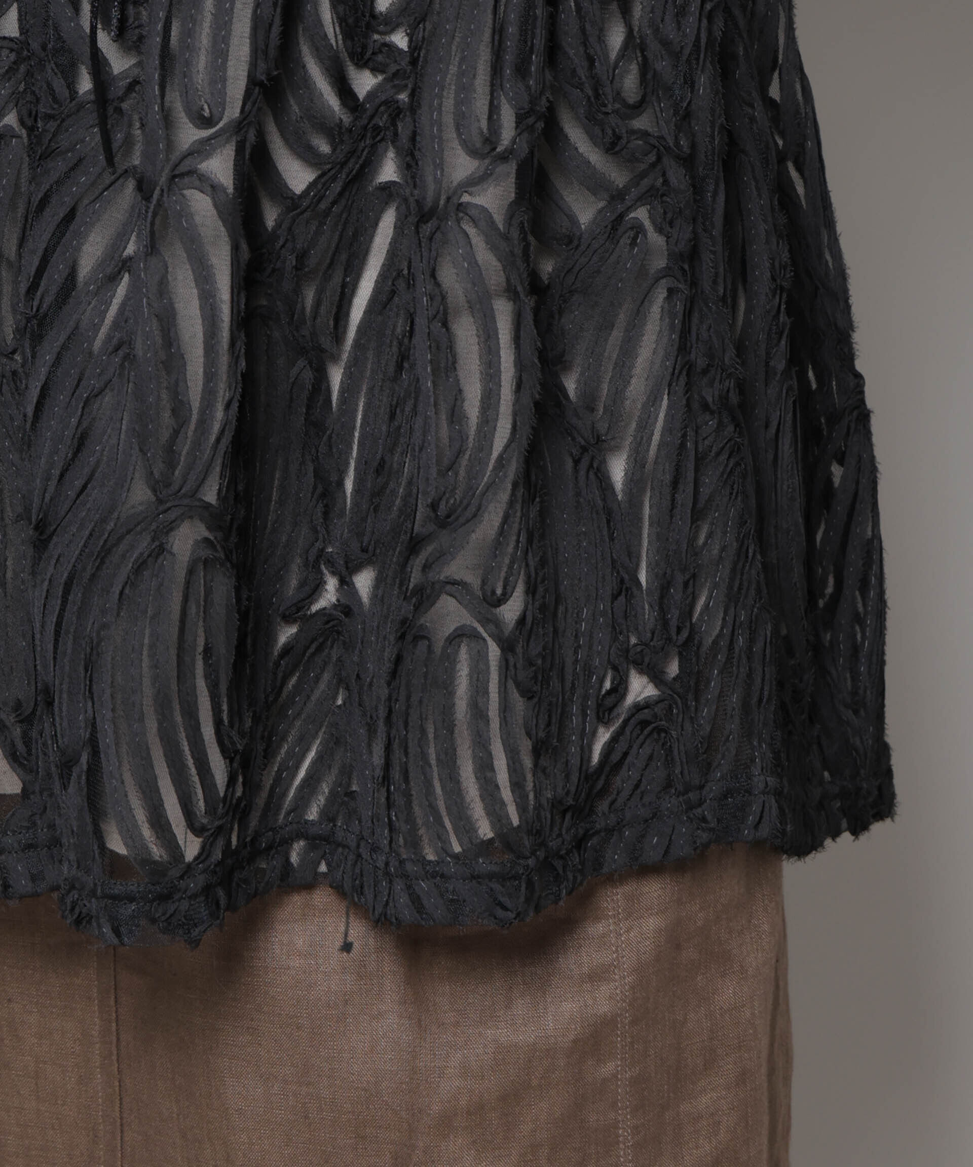 nano･universe「テープ刺繍チュール前後2wayキャミソールビスチェ(セットアップ可)」|シャツ・ブラウス|