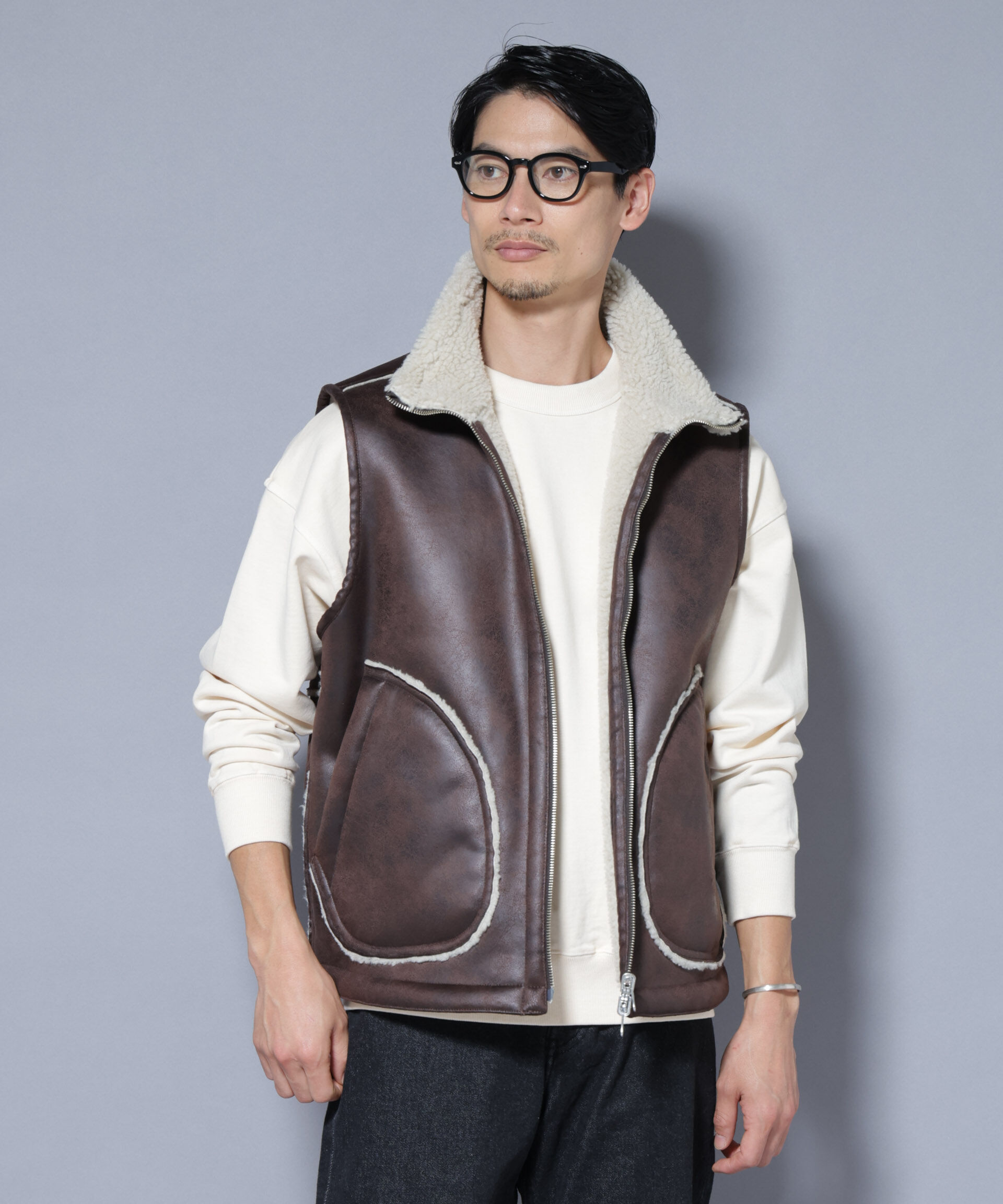 nano･universe「クラックフェイクムートンリバーシブルベスト」|ダウンベスト・ベスト|ブラウン