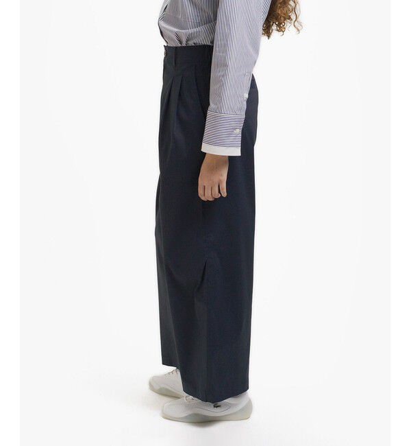 LACOSTE「ウエストギャザーストレッチ ダブルタックワイドパンツ」|チノ|