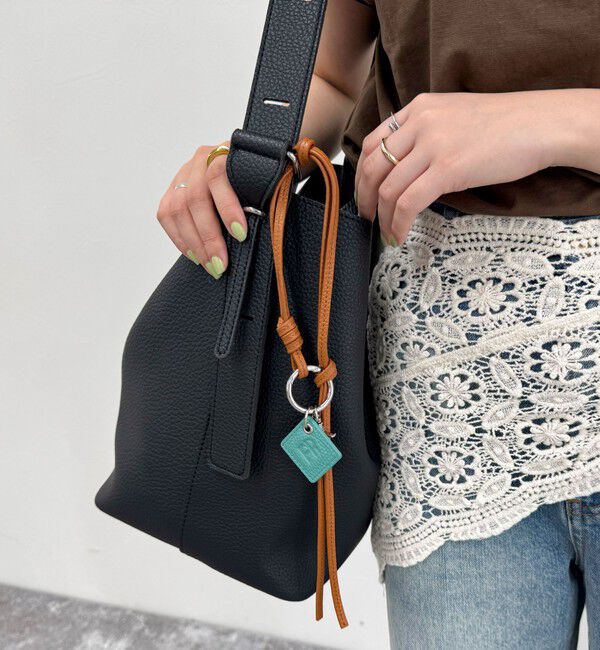 fredy emue「FRロゴ＆タッセルレザーチャーム」|チャーム・キーホルダー|