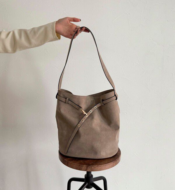 fredy emue「【WEB限定カラー】スエードベルトホーボーバッグ」|ショルダー・メッセンジャー|