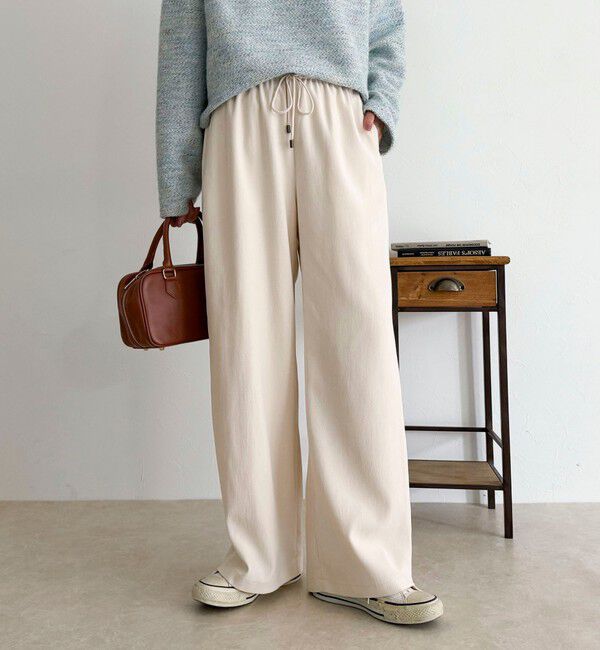 fredy emue「シルキーウォームセミワイドイージーパンツ」|チノ|オフホワイト