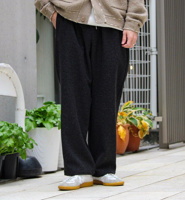 GLOSTER「【GOODNESS WEAR】リラックスメルトンパンツ」|チノ|チャコールグレー