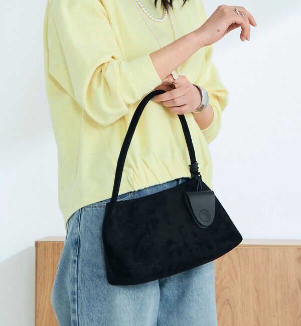 fredy emue「ホルダーチャーム付きワンハンドルバッグ」|ショルダー・メッセンジャー|ブラック