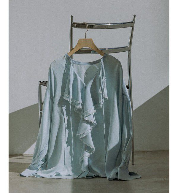 SALON adam et rope'「デニムライクラッフルフリルブラウス」|シャツ・ブラウス|サックス(48)