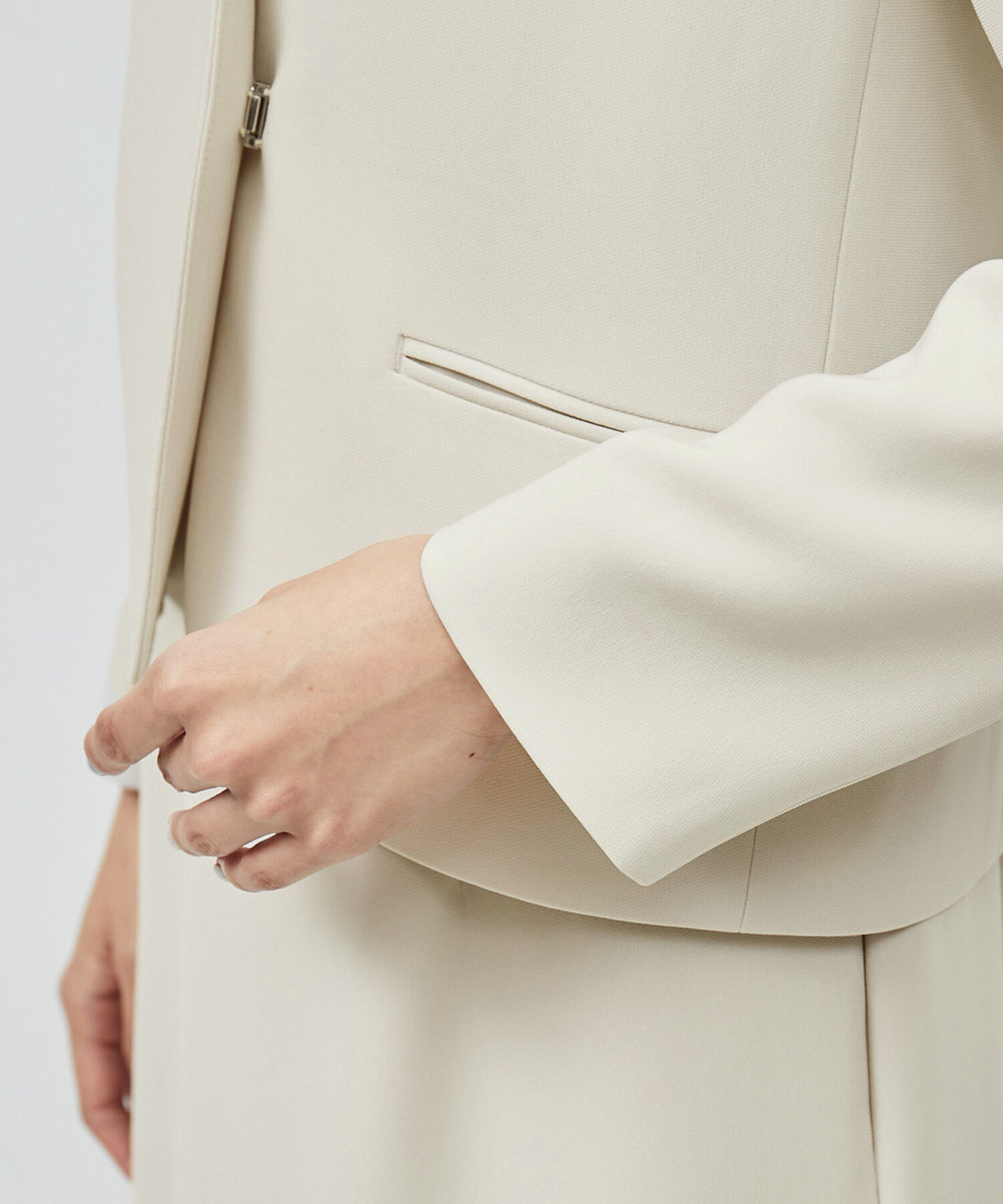 ROPE「トリアセテートダブルクロス クルーネックジャケット【セレモニー/通勤対応】【洗える】」|ノーカラージャケット|