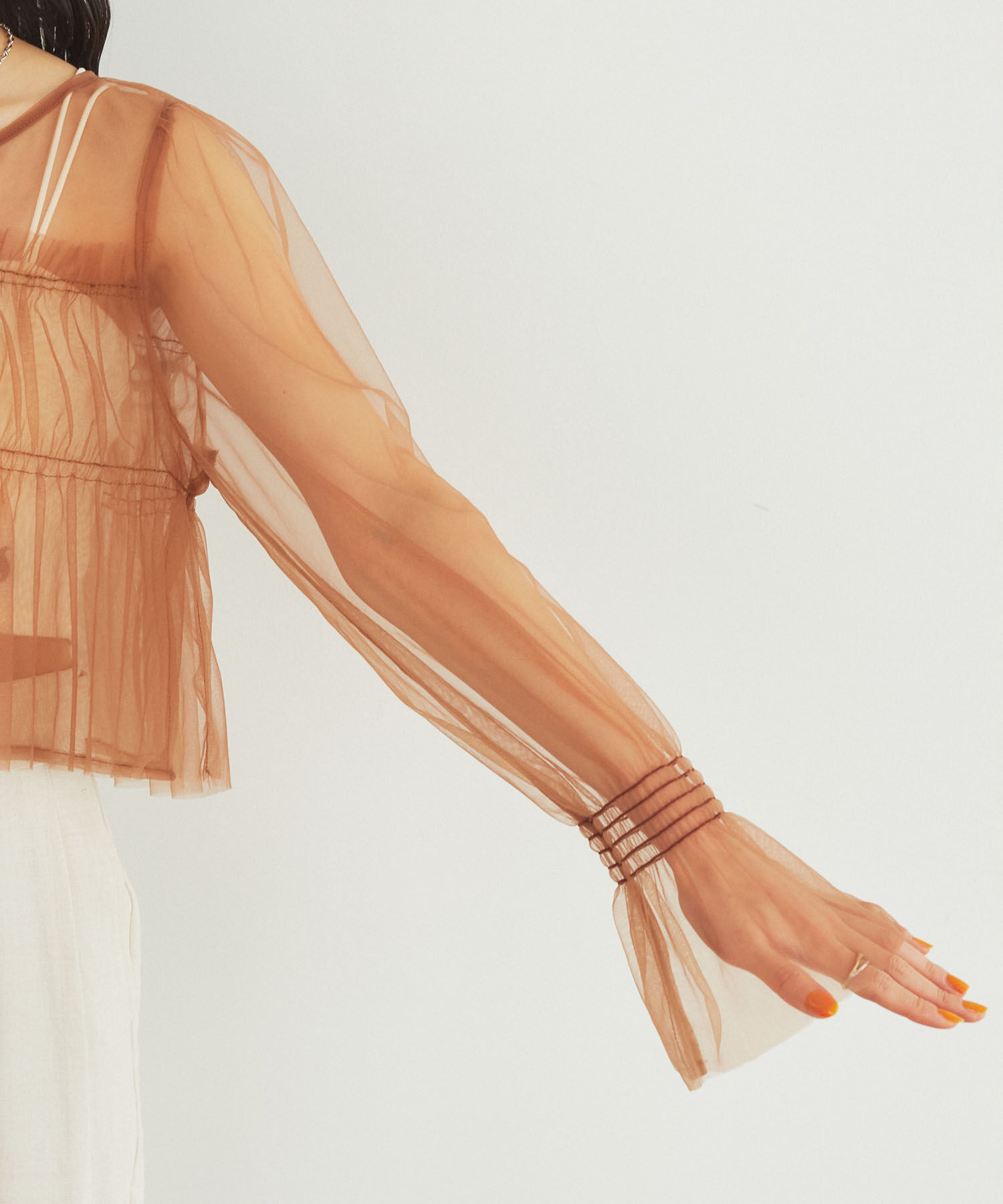 VIS「【前後2WAY】袖シャーリングチュールリボンブラウス」|シャツ・ブラウス|