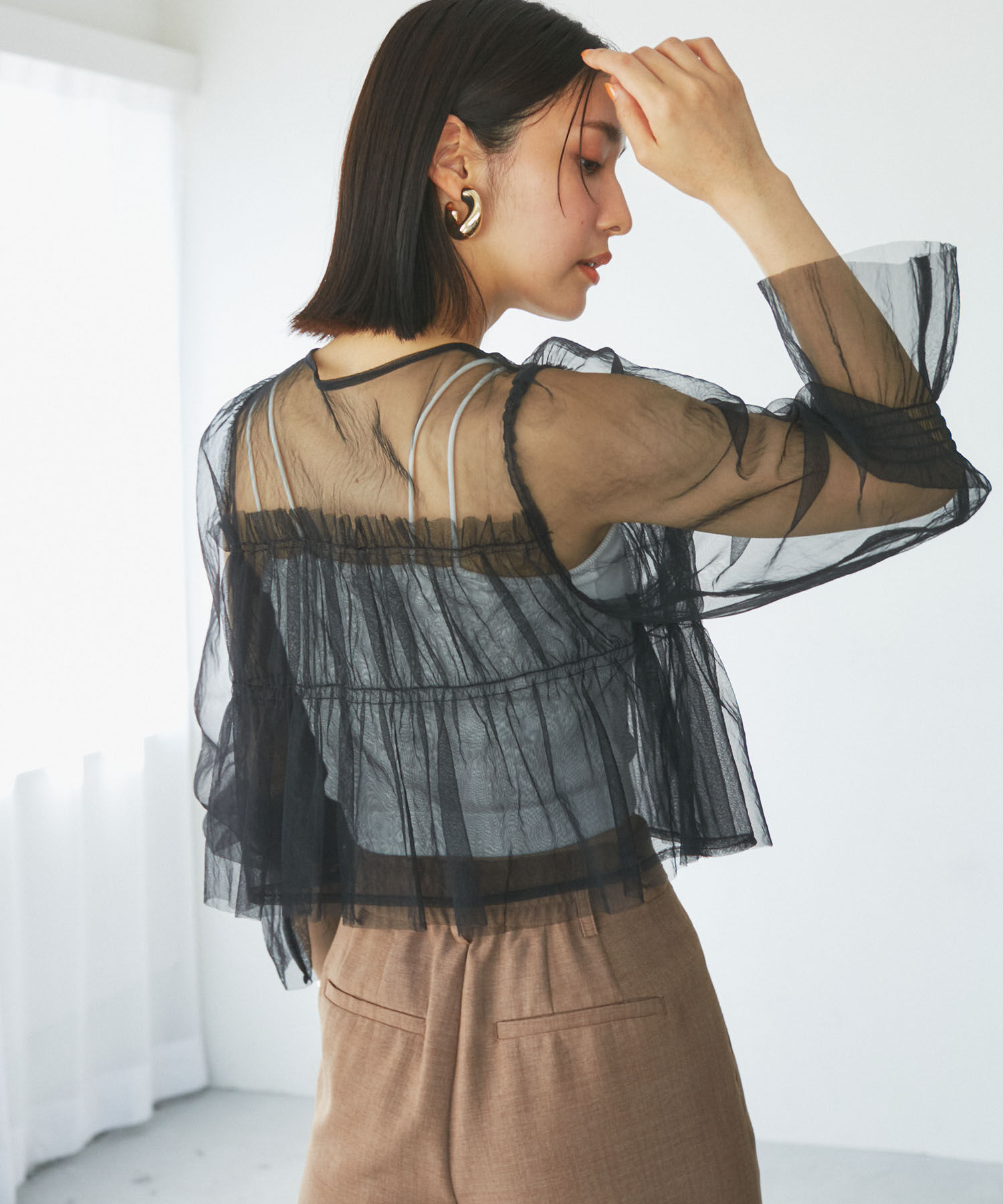 VIS「【前後2WAY】袖シャーリングチュールリボンブラウス」|シャツ・ブラウス|