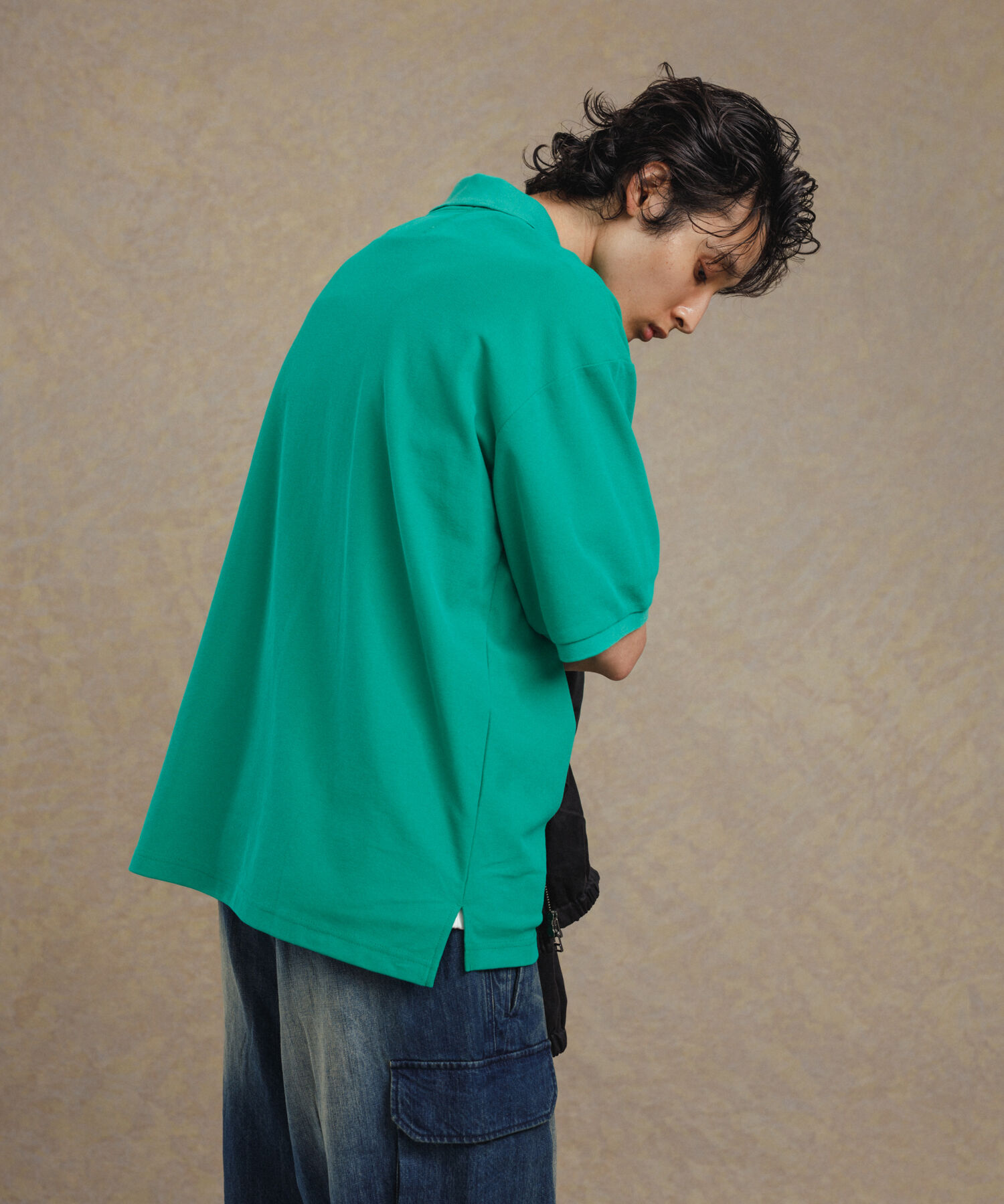 ADAM ET ROPE'「【WEB限定】LOGAN/ローガン 別注 ワンポイント刺繍 ビッグシルエット カノコ ポロシャツ」|シャツ・ブラウス|