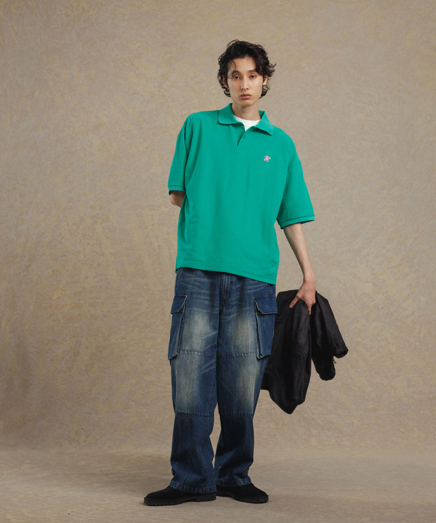 ADAM ET ROPE'「【WEB限定】LOGAN/ローガン 別注 ワンポイント刺繍 ビッグシルエット カノコ ポロシャツ」|シャツ・ブラウス|